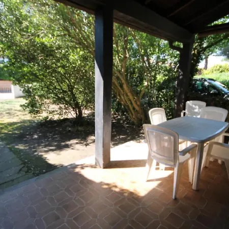 Villa Villa- Osti 100 *